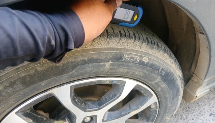 2022 Maruti XL6 ZETA CNG, CNG, Manual, 61,349 km, tyre