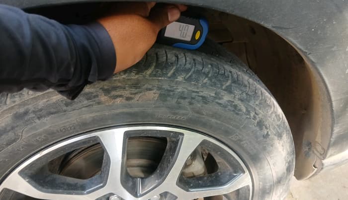 2022 Maruti XL6 ZETA CNG, CNG, Manual, 61,349 km, tyre