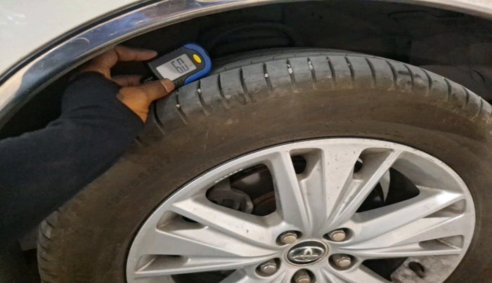 2019 Toyota Innova Crysta 2.8 ZX AT 7 STR, Diesel, Automatic, 1,02,161 km, tyre