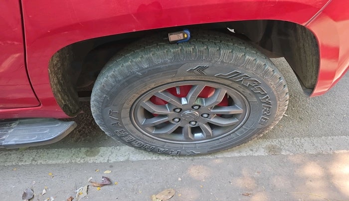 2017 Mahindra TUV300 T8, Diesel, Manual, 70,429 km, tyre