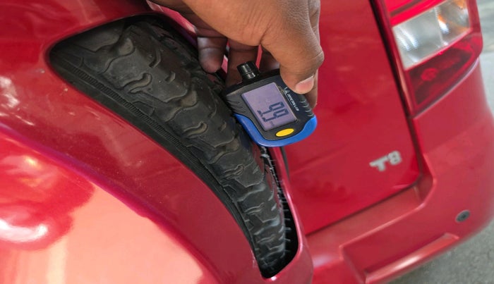 2017 Mahindra TUV300 T8, Diesel, Manual, 70,429 km, tyre