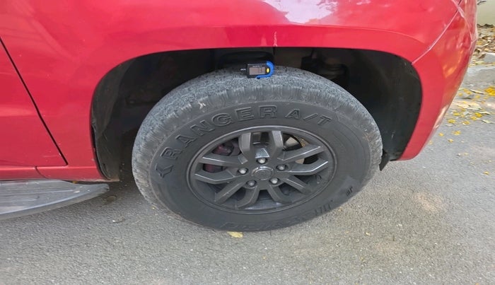 2017 Mahindra TUV300 T8, Diesel, Manual, 70,429 km, tyre