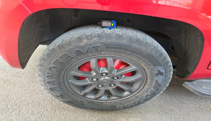 2017 Mahindra TUV300 T8, Diesel, Manual, 70,429 km, tyre