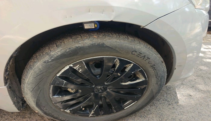 2014 Maruti Ertiga VXI, Petrol, Manual, 1,94,909 km, tyre