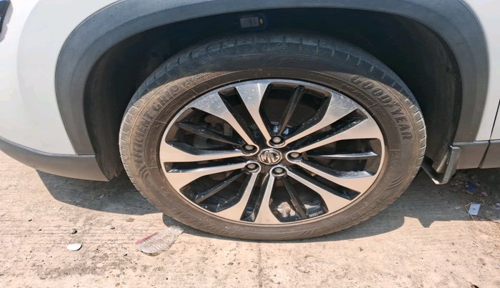 2023 MG HECTOR SHARP 2.0 DIESEL, Diesel, Manual, 47,623 km, tyre