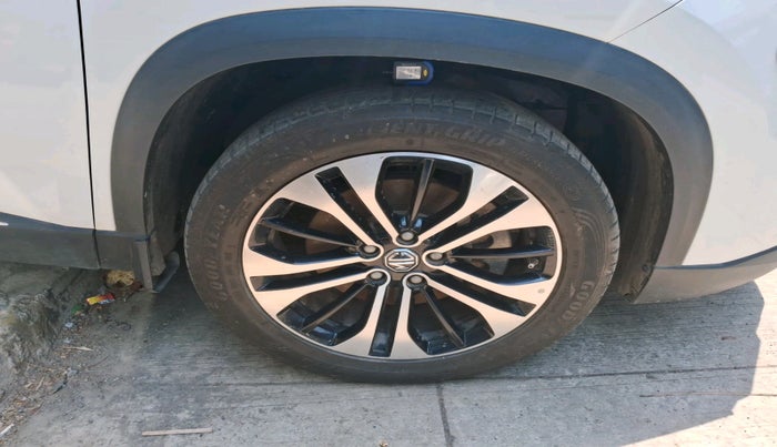 2023 MG HECTOR SHARP 2.0 DIESEL, Diesel, Manual, 47,623 km, tyre