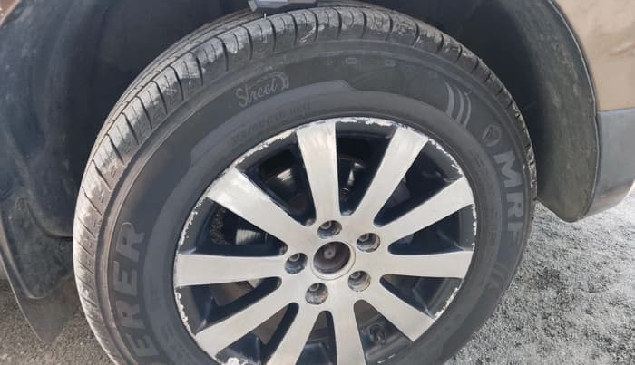 2013 Renault Duster 85 PS RXL DIESEL, Diesel, Manual, 1,15,404 km, tyre