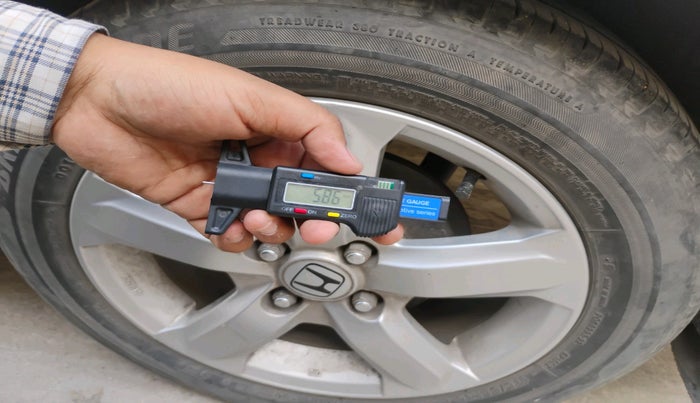 2011 Honda City 1.5L I-VTEC V MT, Petrol, Manual, 1,25,835 km, tyre