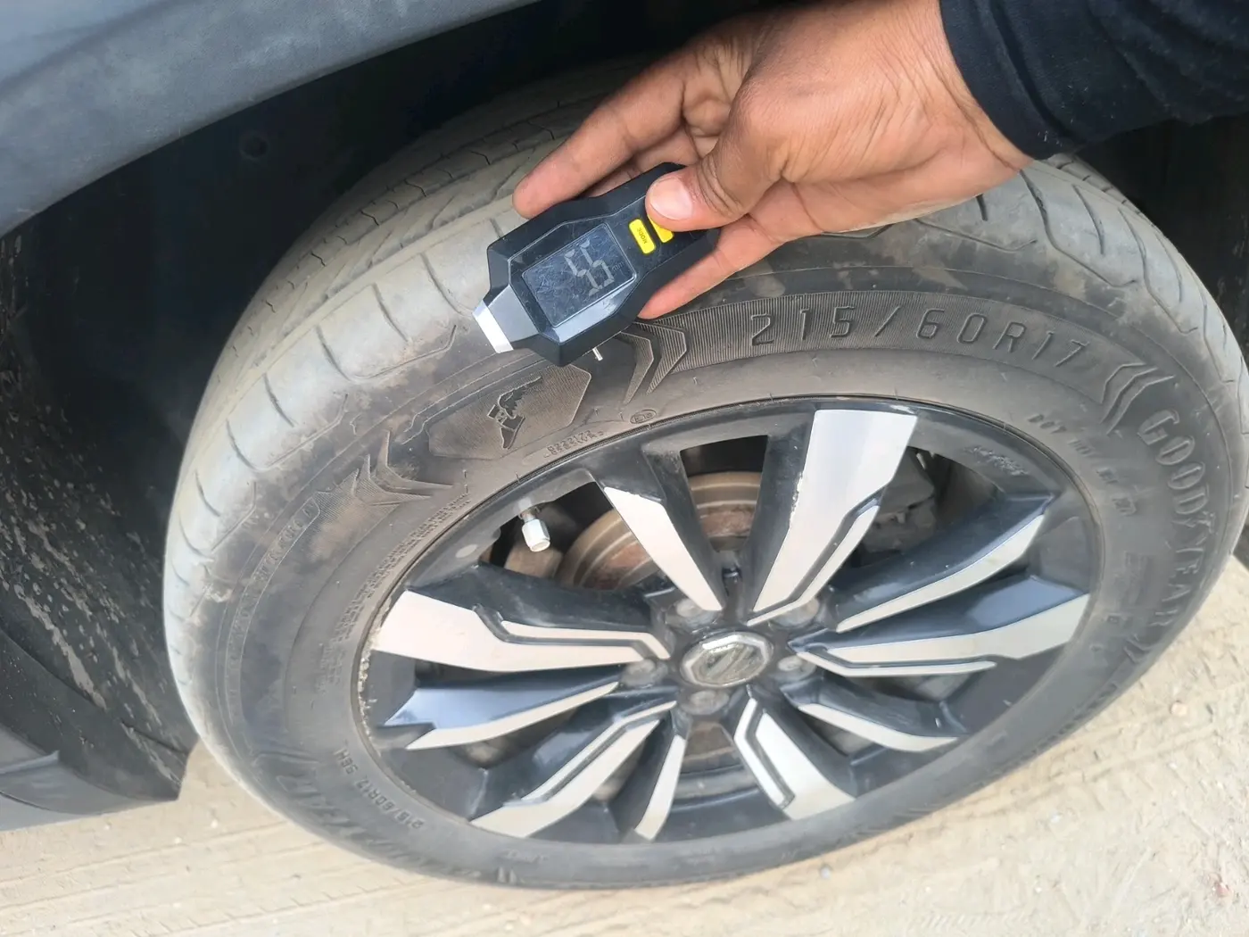 2019 MG HECTOR SHARP 2.0 DIESEL, Diesel, Manual, 1,15,100 km, tyre