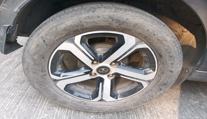 2022 Tata NEXON XZA PLUS PETROL, Petrol, Automatic, 28,172 km, tyre