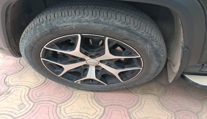 2022 Jeep MERIDIAN LIMITED (O) 4X2 MT, Diesel, Manual, 20,798 km, tyre