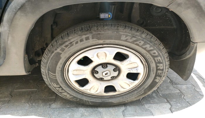 2014 Renault Duster 85 PS RXL DIESEL, Diesel, Manual, 1,38,794 km, tyre