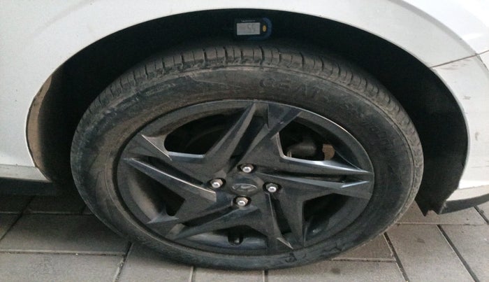 2023 Hyundai NEW I20 SPORTZ 1.2 IVT, Petrol, Automatic, 35,197 km, tyre