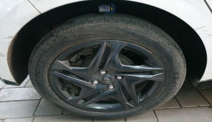 2023 Hyundai NEW I20 SPORTZ 1.2 IVT, Petrol, Automatic, 35,197 km, tyre