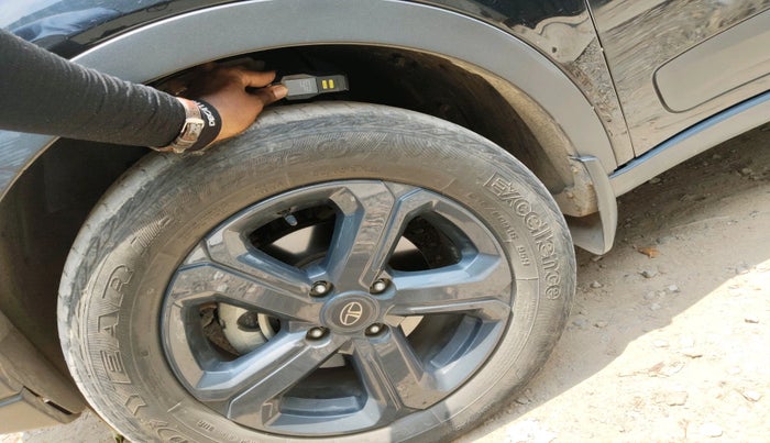 2022 Tata NEXON XZ PLUS (O) DIESEL DARK EDITION, Diesel, Manual, 40,683 km, tyre