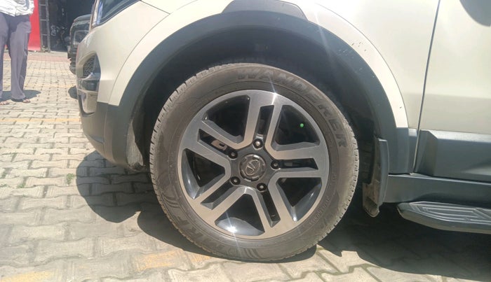 2019 Tata Hexa XTA 4X2 6 STR, Diesel, Automatic, 43,167 km, tyre
