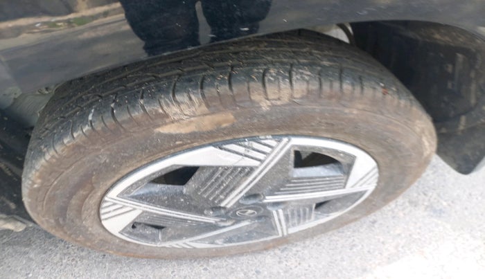 2025 Tata Curvv Pure Plus S 1.2 Petrol 6MT, Petrol, Manual, 2,018 km, tyre