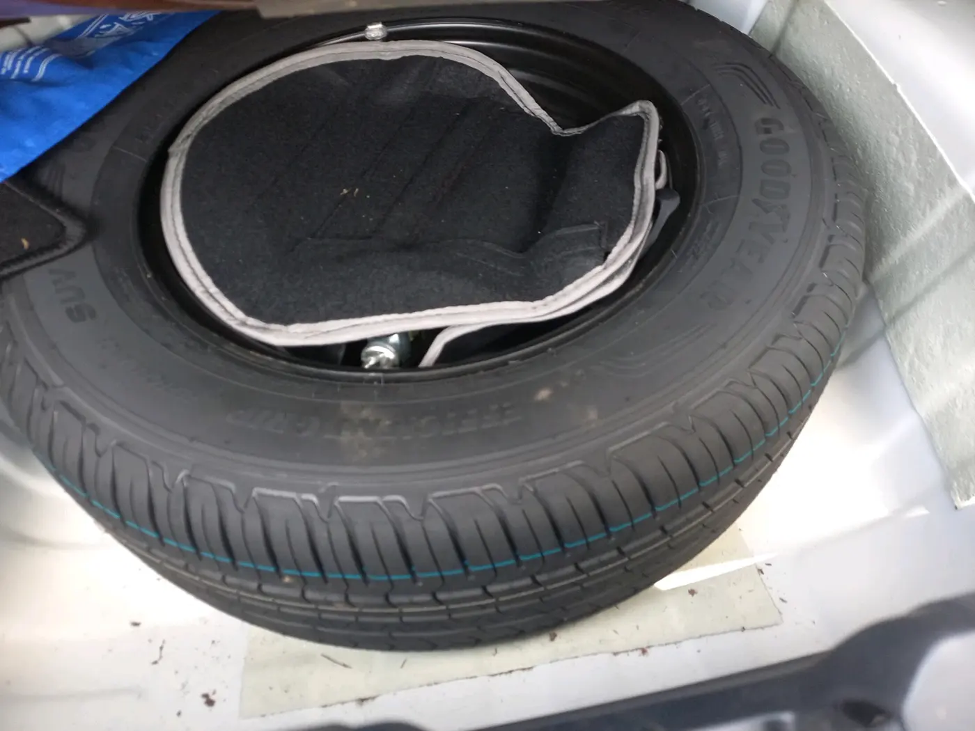 2025 Tata Curvv Pure Plus S 1.2 Petrol 6MT, Petrol, Manual, 2,018 km, tyre