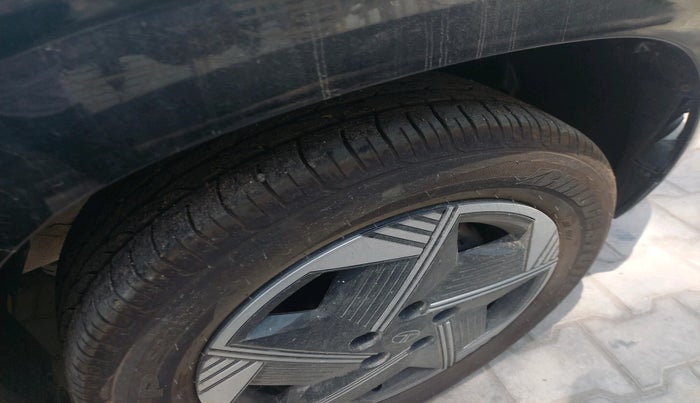 2025 Tata Curvv Pure Plus S 1.2 Petrol 6MT, Petrol, Manual, 2,018 km, tyre