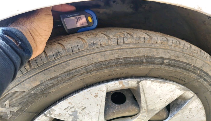 2014 Hyundai Xcent S 1.2, CNG, Manual, 1,38,335 km, tyre