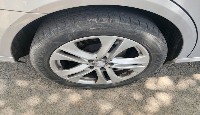 2012 Mercedes Benz E Class E 200 CGI AVANTGARDE, Petrol, Automatic, 69,021 km, tyre