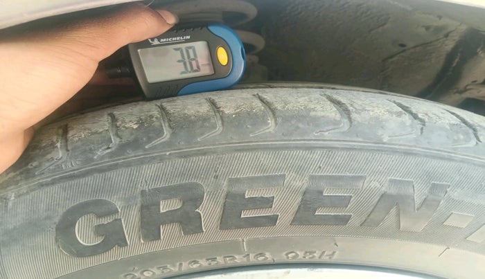 2013 Hyundai New Elantra 1.8 SX AT VTVT, Petrol, Automatic, 61,748 km, tyre