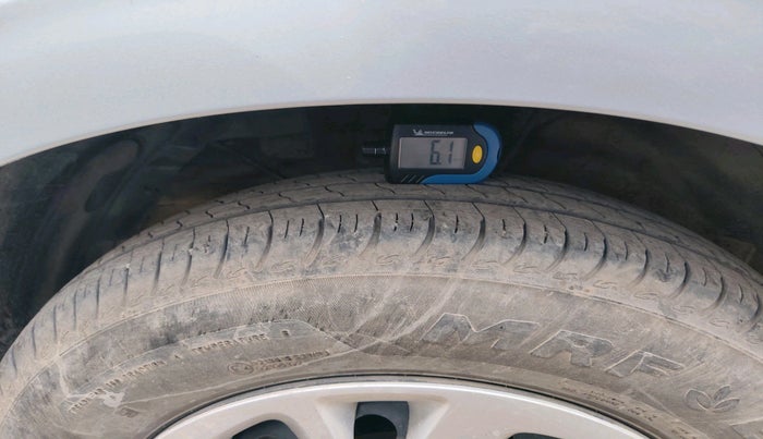 2024 Maruti Swift VXi (O) AMT, Petrol, Automatic, 8,887 km, tyre