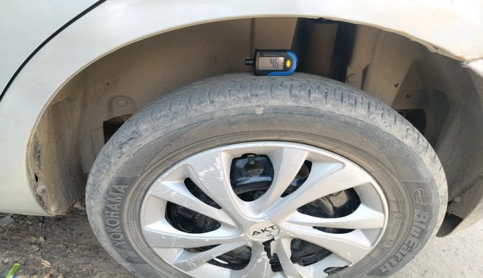 2013 Maruti Swift VXI, Petrol, Manual, 1,02,101 km, tyre