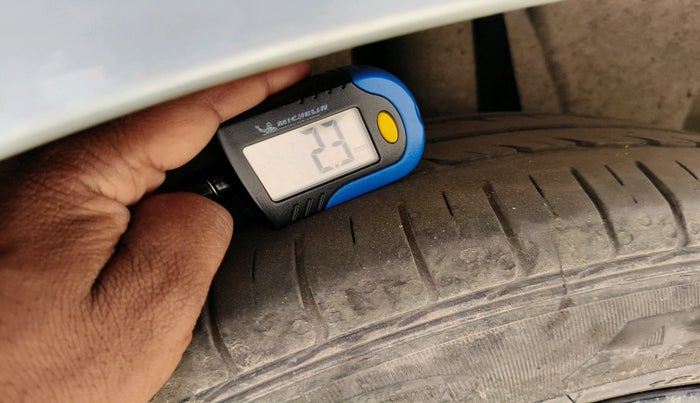 2022 Maruti Ertiga   VXI (O) CNG, CNG, Manual, 91,268 km, tyre