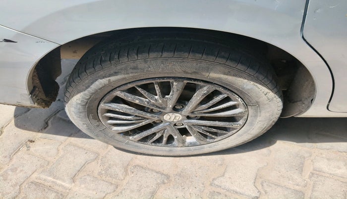 2022 Maruti Ertiga   VXI (O) CNG, CNG, Manual, 91,268 km, tyre