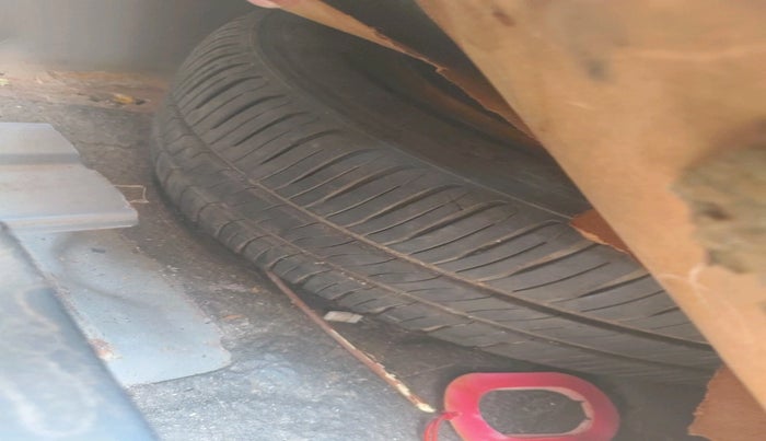 2015 Honda City 1.5L I-VTEC VX, Petrol, Manual, 1,19,737 km, tyre