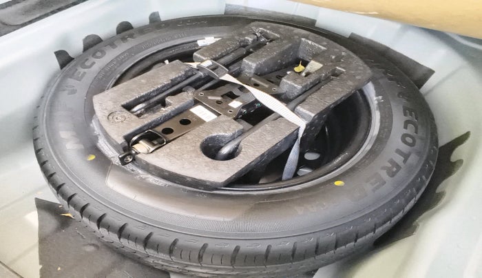 2023 Volkswagen VIRTUS TOPLINE TSI 1.0 AT, Petrol, Automatic, 59,251 km, tyre