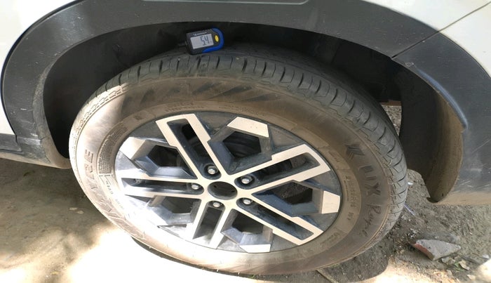 2023 Hyundai VENUE S 1.2, Petrol, Manual, 89,268 km, tyre