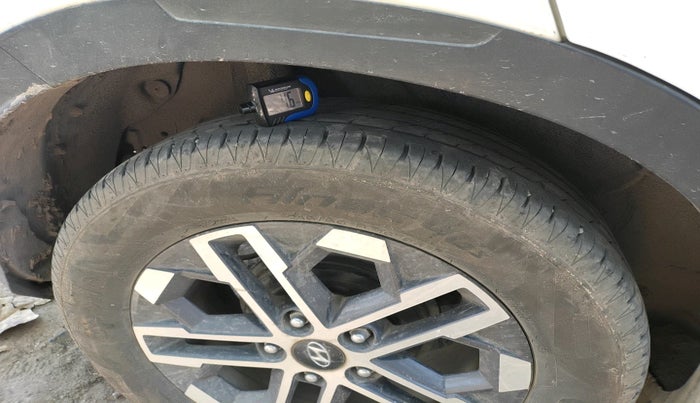 2023 Hyundai VENUE S 1.2, Petrol, Manual, 89,268 km, tyre