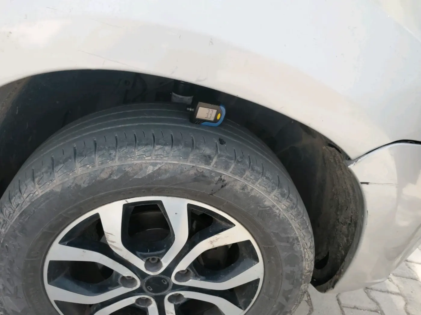 2014 Nissan Terrano XV D THP 110 PS, Diesel, Manual, 1,47,928 km, tyre
