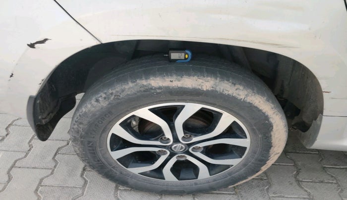 2014 Nissan Terrano XV D THP 110 PS, Diesel, Manual, 1,47,928 km, tyre