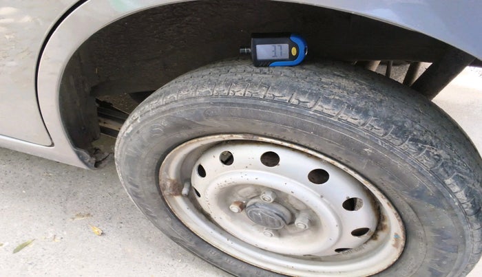 2011 Maruti Wagon R 1.0 LXI, Petrol, Manual, 32,299 km, tyre