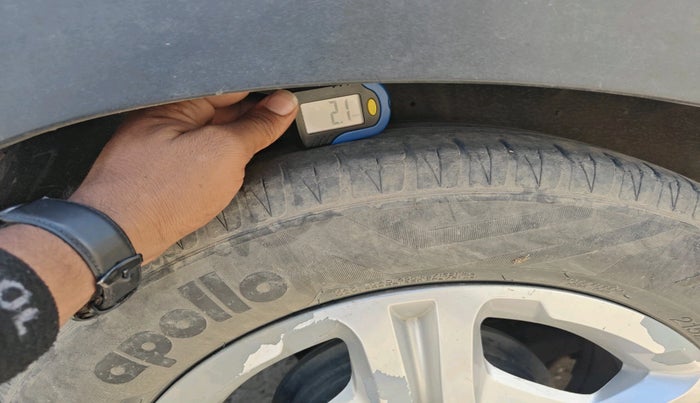 2021 KIA SONET HTK PLUS 1.2, Petrol, Manual, 68,225 km, tyre
