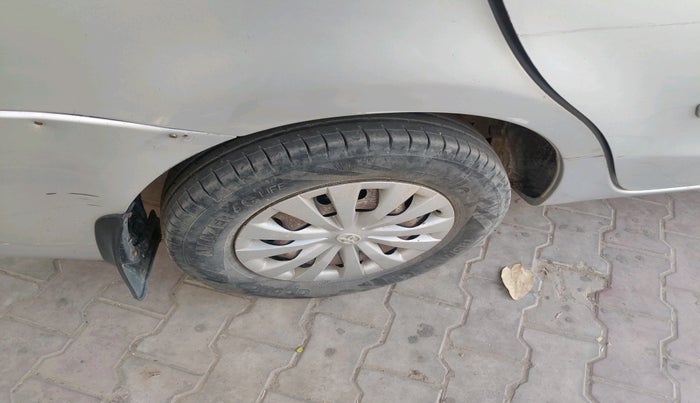2011 Toyota Etios G, Petrol, Manual, 1,53,101 km, tyre