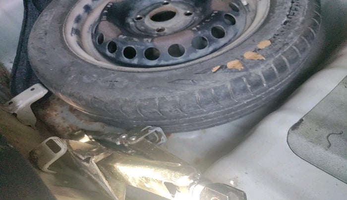 2015 Hyundai Grand i10 SPORTZ 1.2 KAPPA VTVT, Petrol, Manual, 65,727 km, tyre