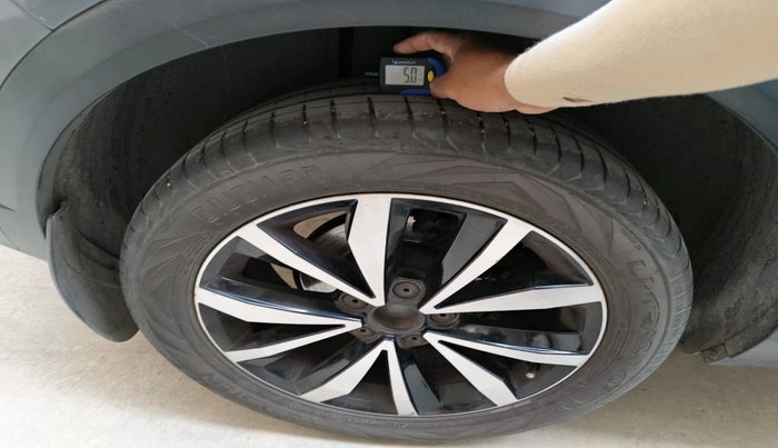 2021 Volkswagen T-ROC 1.5 TSI AT, Petrol, Automatic, 74,073 km, tyre