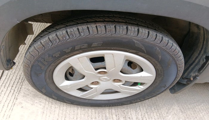 2017 Renault Kwid RXT 1.0, Petrol, Manual, 65,086 km, tyre