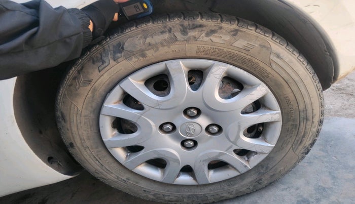 2011 Hyundai i20 MAGNA 1.2, CNG, Manual, 7,90,000 km, tyre