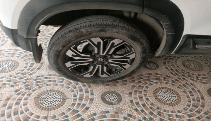 2022 Renault Kiger RXZ MT, Petrol, Manual, 34,119 km, tyre