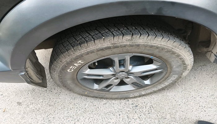 2024 Mahindra Thar LX P 2WD AT HT, Petrol, Automatic, 14,880 km, tyre