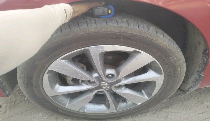 2016 Hyundai Elite i20 ASTA 1.2, Petrol, Manual, 1,34,722 km, tyre