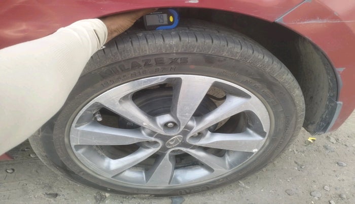 2016 Hyundai Elite i20 ASTA 1.2, Petrol, Manual, 1,34,722 km, tyre