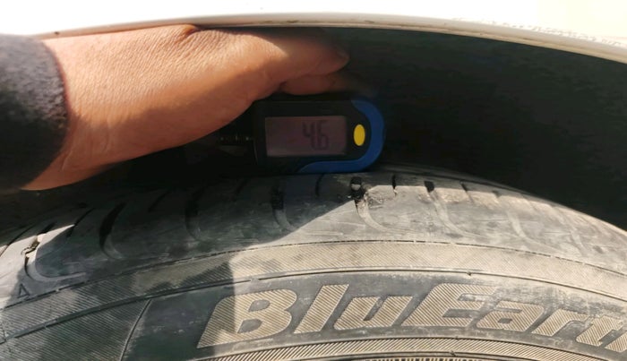 2019 Maruti Swift ZXI AMT, CNG, Automatic, 70,722 km, tyre