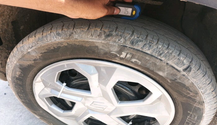 2023 Maruti BREZZA VXI S-CNG, CNG, Manual, 23,719 km, tyre