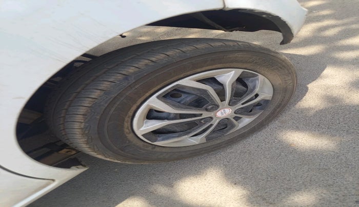 2018 Maruti Alto 800 LXI, Petrol, Manual, 1,05,465 km, tyre